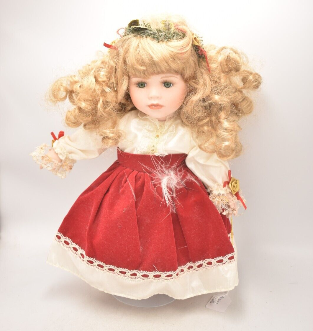 Vintage The Leonardo Collection Holly Porcelain Doll Retired & Tagged