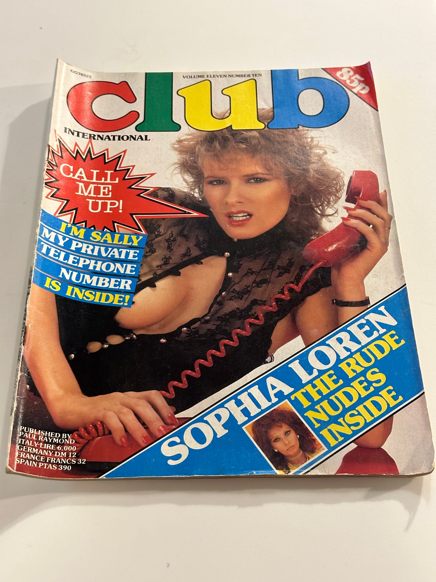 Vintage Club International Paul Raymond Magazine Volume 11 Number 10 1982 Adult Magazine