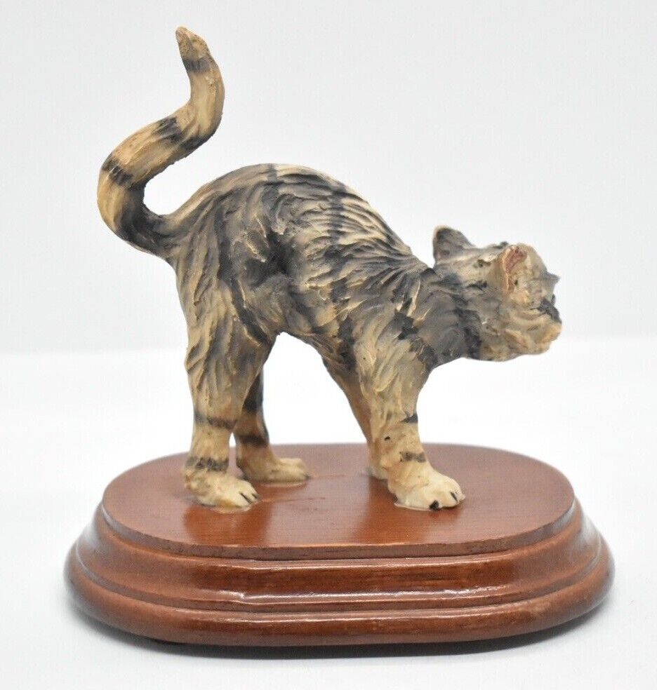 Vintage Resin Angry Tabby Cat Figurine/ Statue/ Ornament