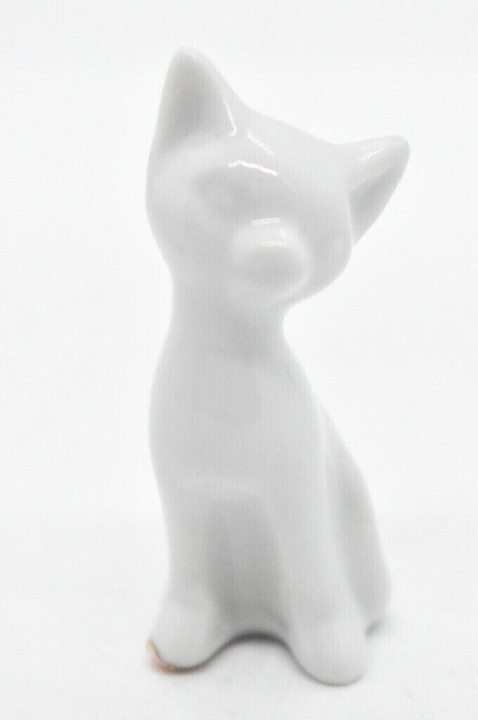 Vintage White Siamese Cat Figurine/ Ornament/ Statue