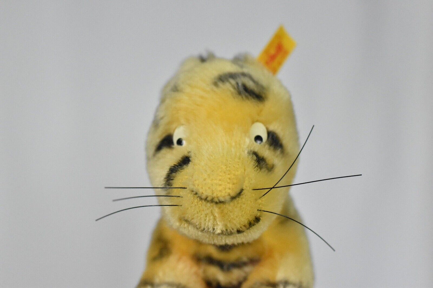 Steiff 660856 Winnie the Pooh Tigger Tagged & Bag Retired