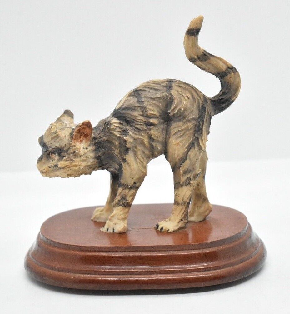 Vintage Resin Angry Tabby Cat Figurine/ Statue/ Ornament